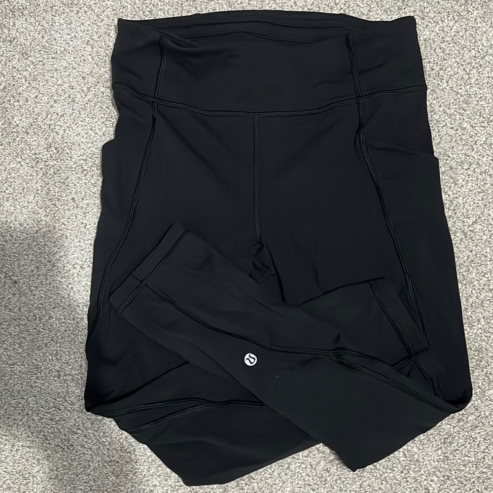 Pace rival 22” lululemon blsck pants. Size 8. Like new